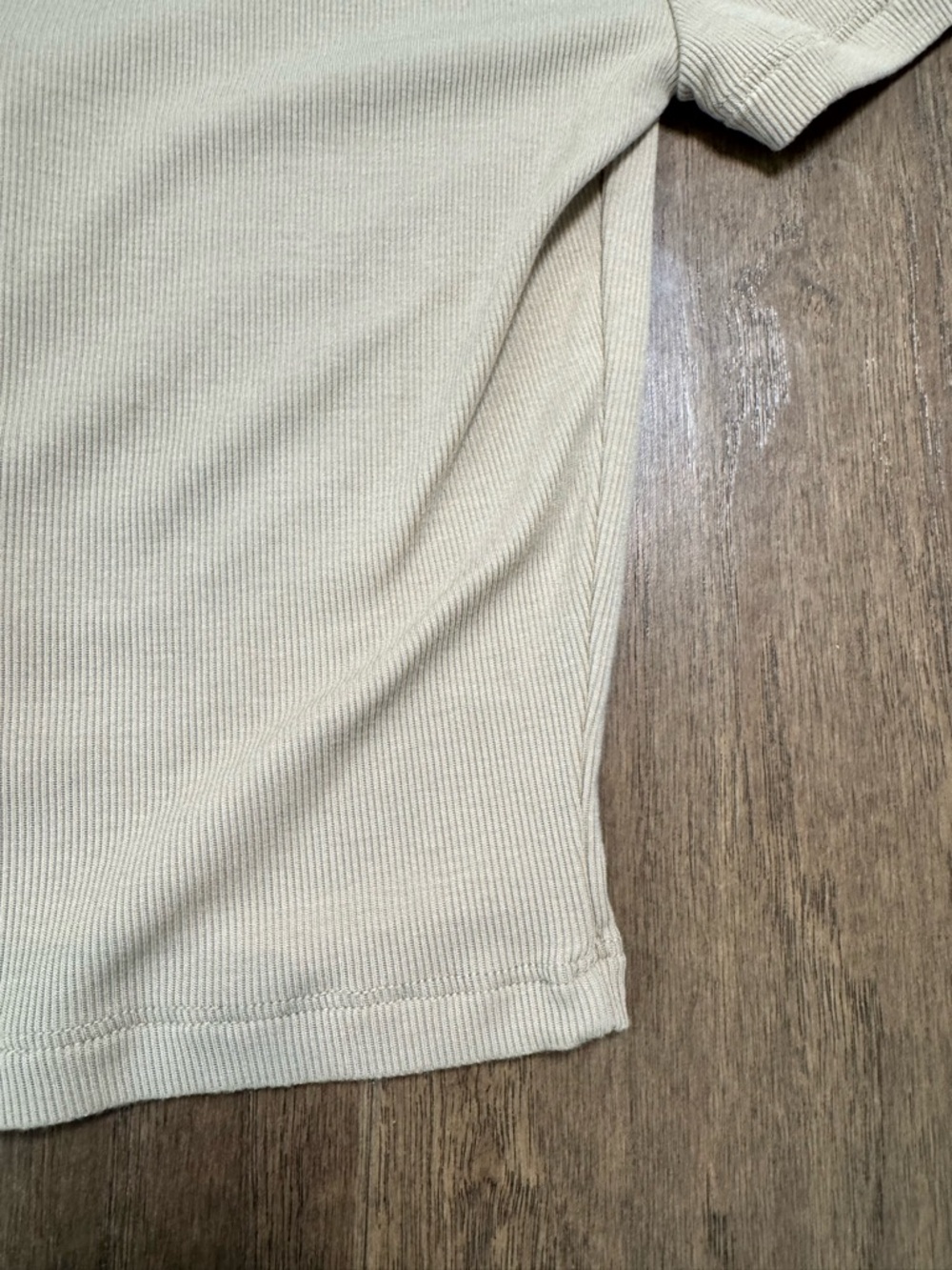 Aritzia Sunday Best Taupe Ribbed Scoop Neck Buttoned-up Crop Top - Picture 11 of 12